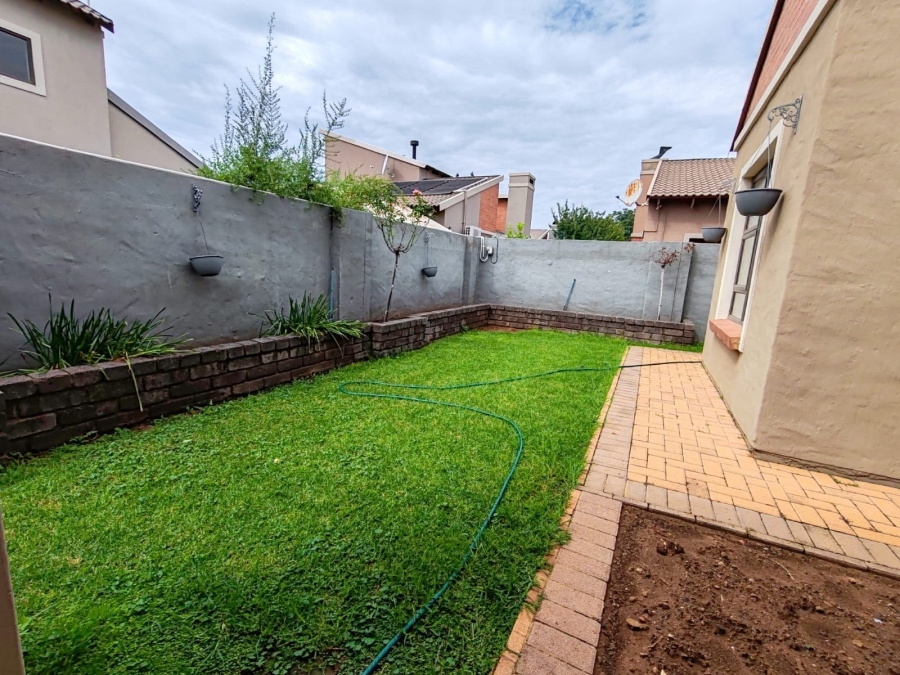 4 Bedroom Property for Sale in Grimbeeck Park North West